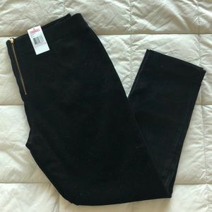 NWT - Vineyard Vines Velvet Pant in Jet Black
